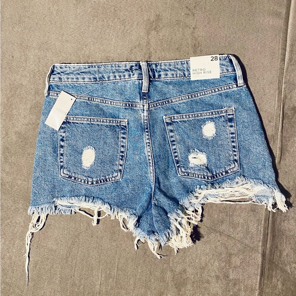 NWT rue 21 Retro High Rise distressed jean denim shorts - Picture 8 of 14